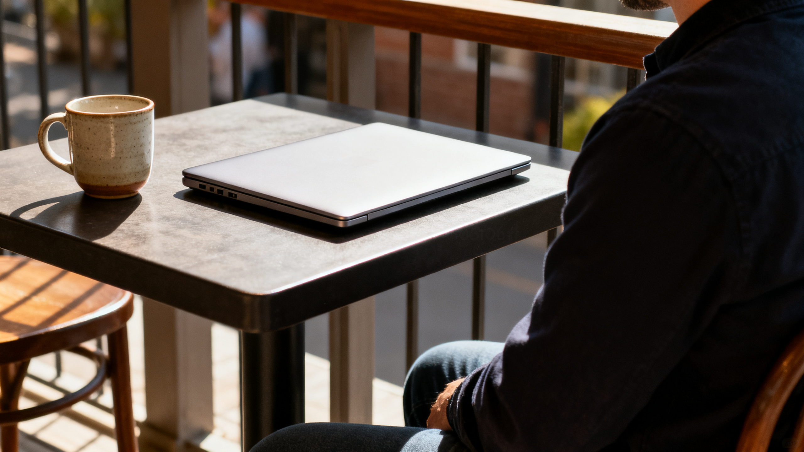 Lifestyle moment about Merchant Surcharges vs Cash Discounts